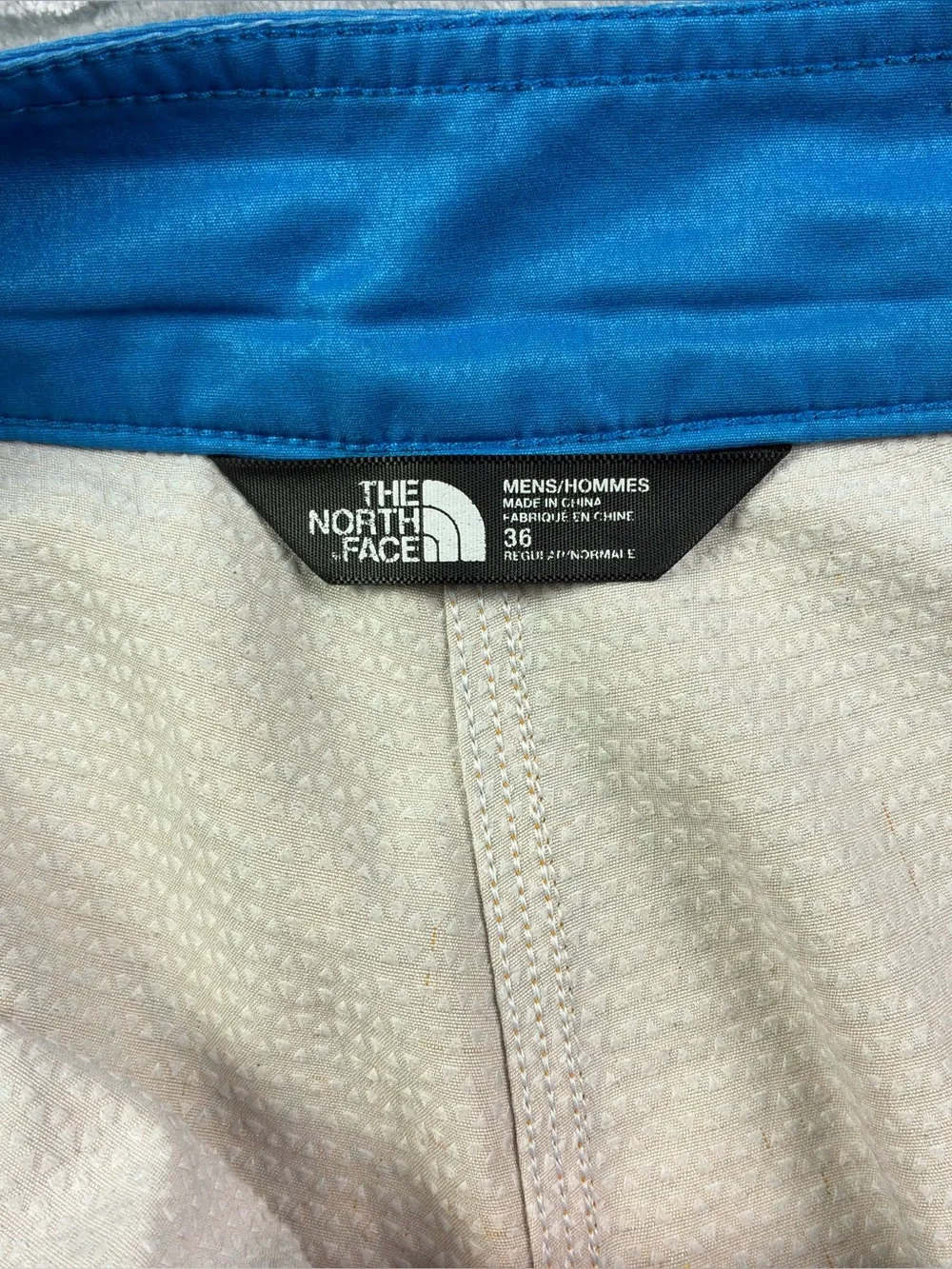 North Face Olas Board Shorts Size 36 Striped 9” Inseam Stretch Zip Pocket CMB9
